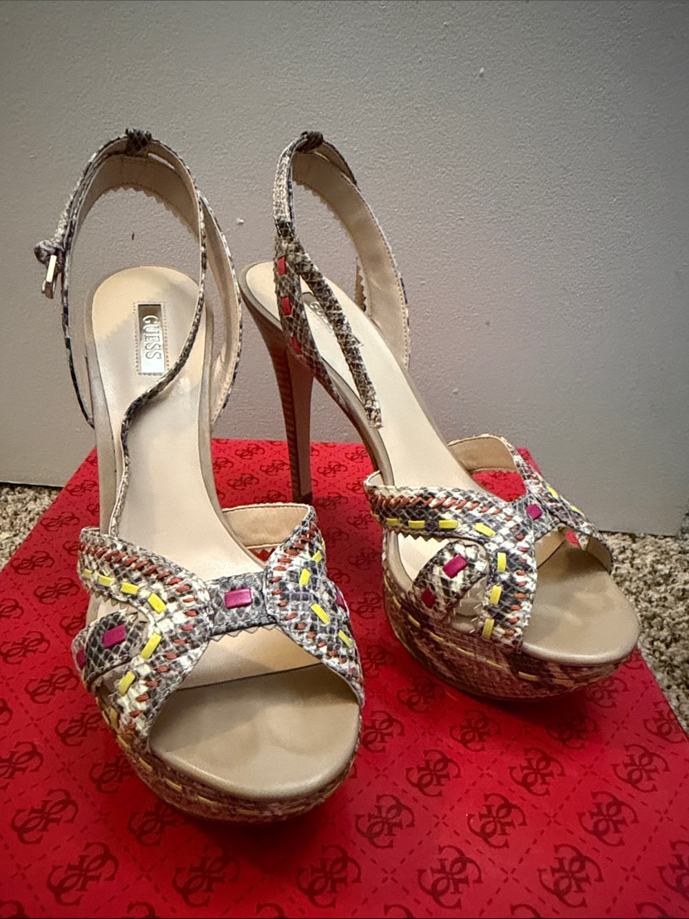 NIB Guess Neutral Woven Platform Slingbacks with Pink & Yellow Accents Size 8.5M